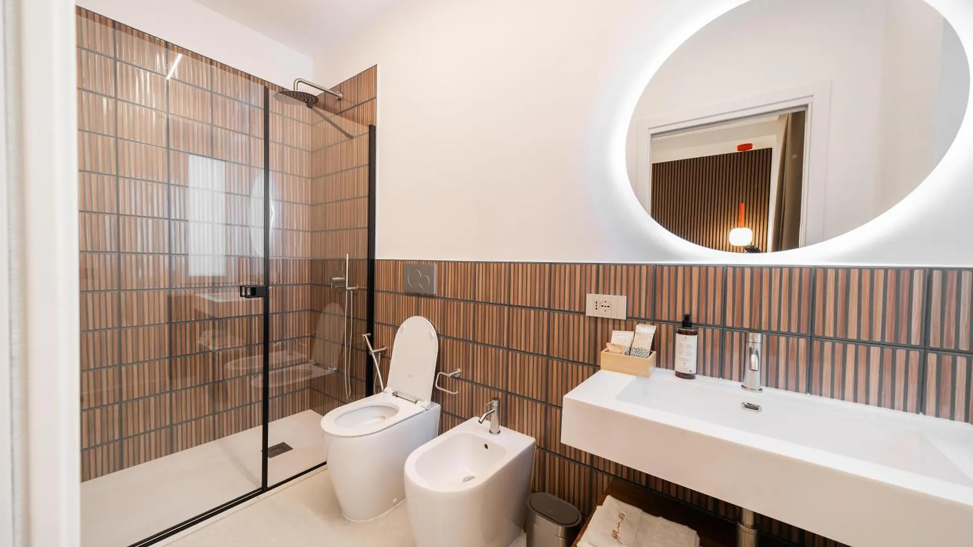 Ypnos Rooms Naples 0*,  Italy