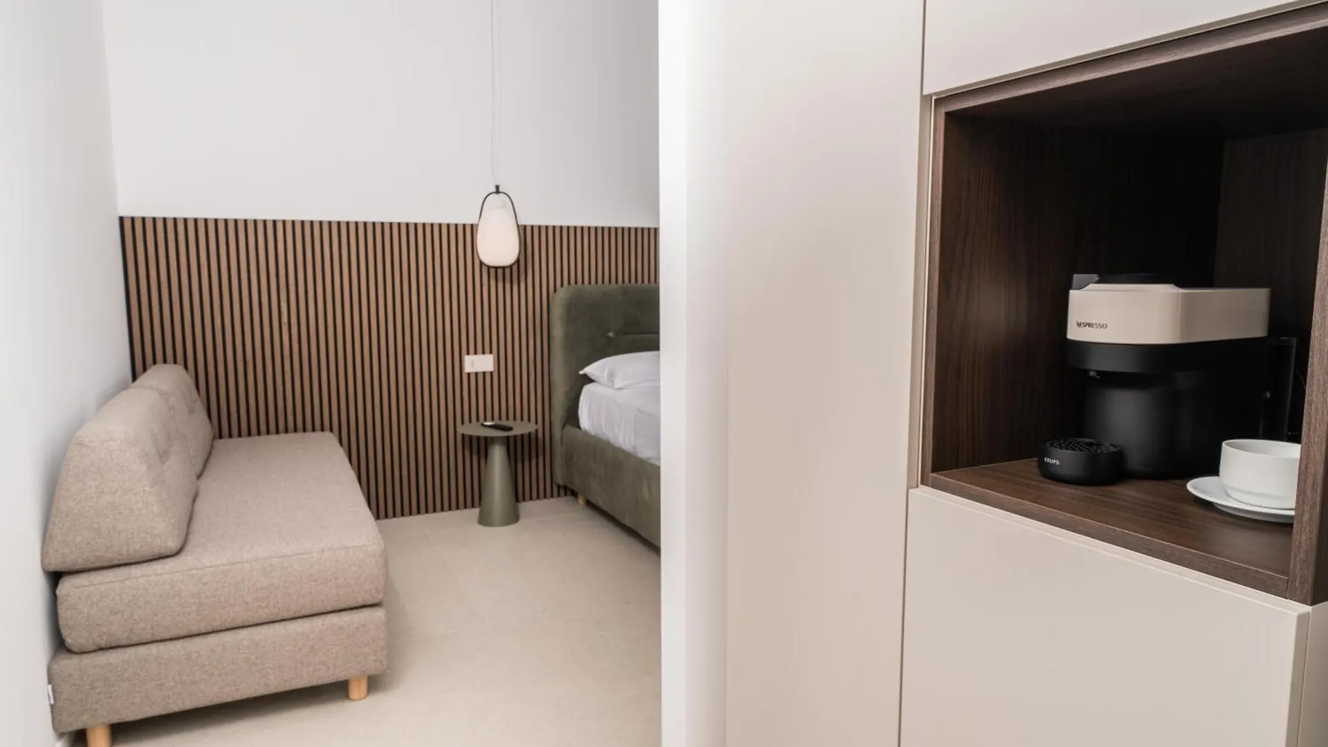 Guest house Ypnos Rooms Naples Italy
