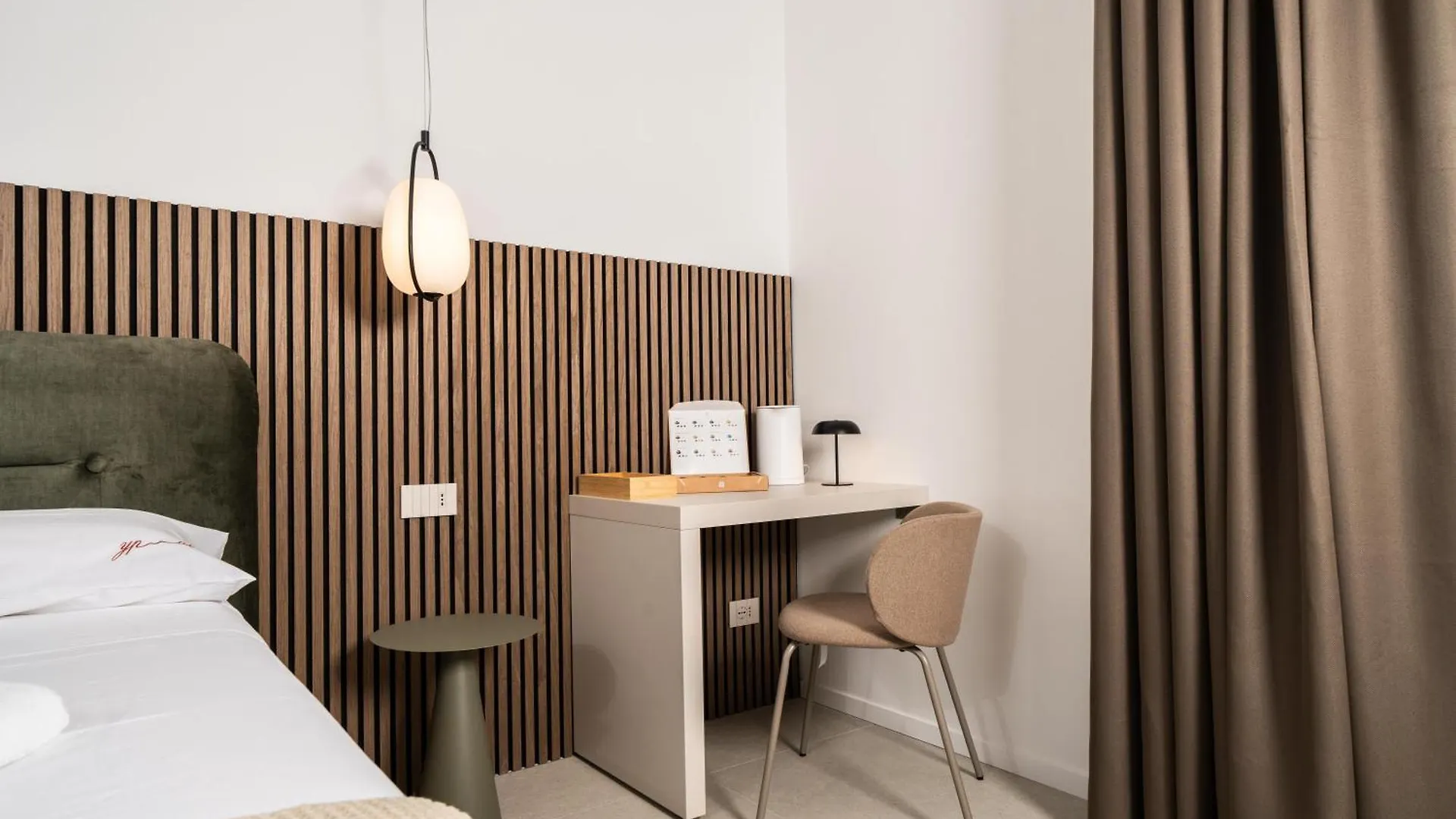 Ypnos Rooms Naples