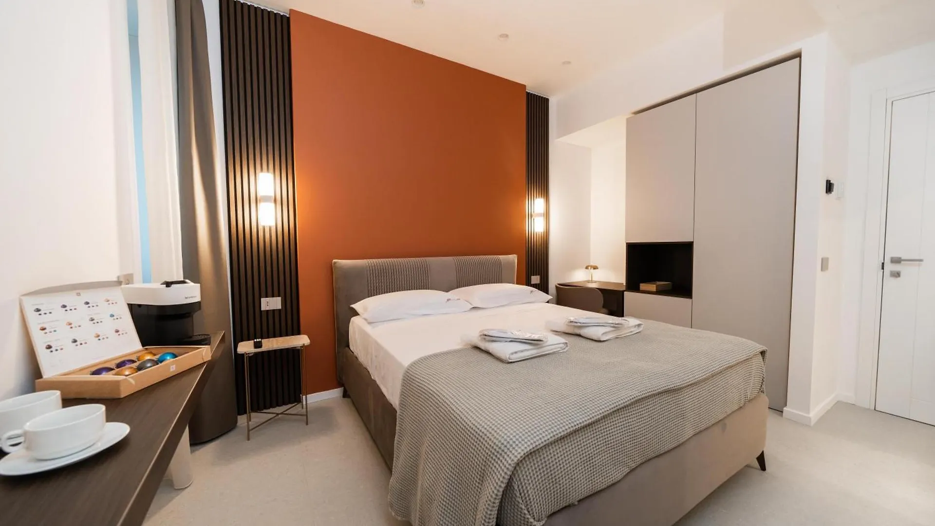 Ypnos Rooms Naples Italy